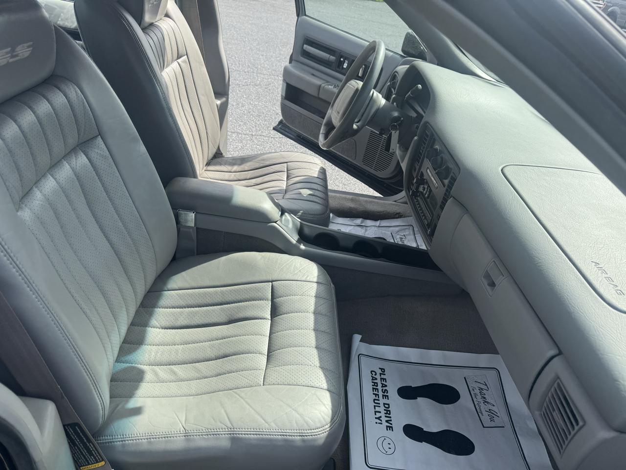 Chevrolet Caprice Classic/Impala SS 4dr Sedan LS 1994