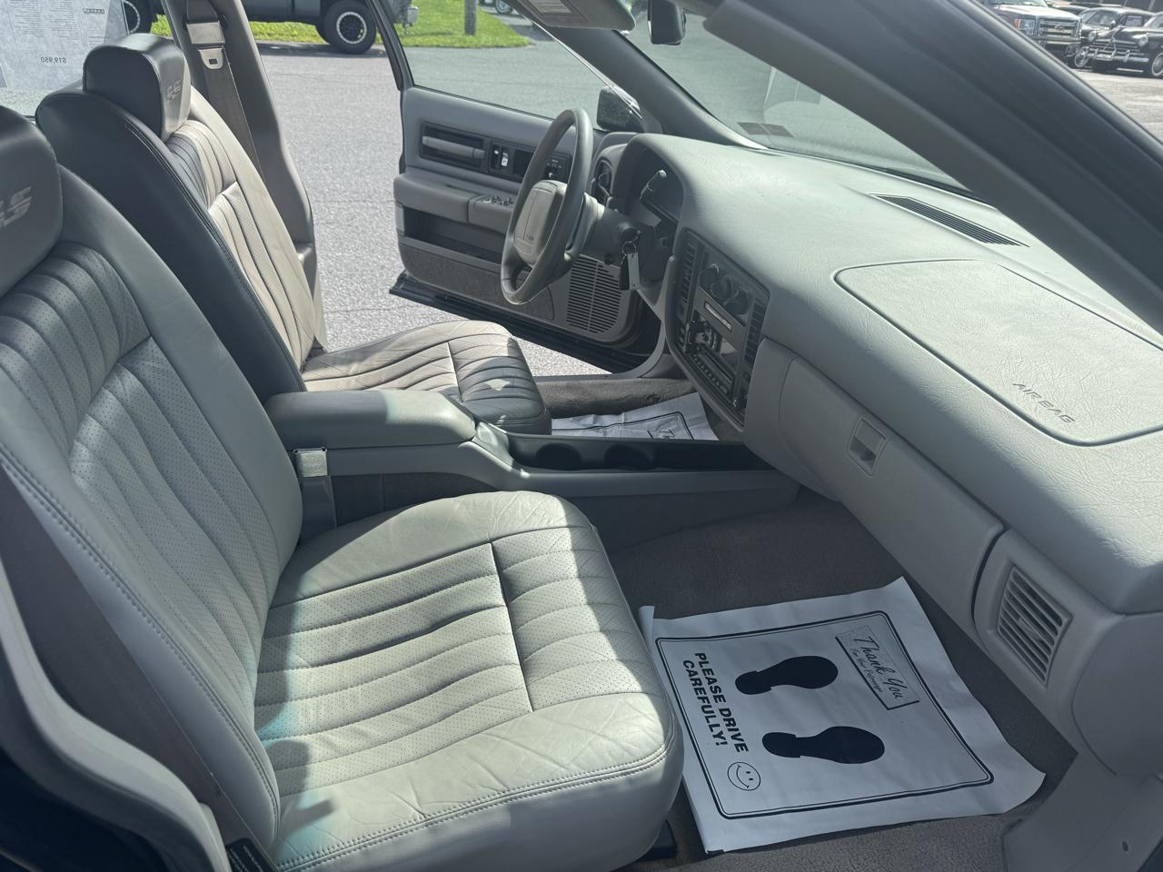 Chevrolet Caprice Classic/Impala SS 4dr Sedan LS 1994