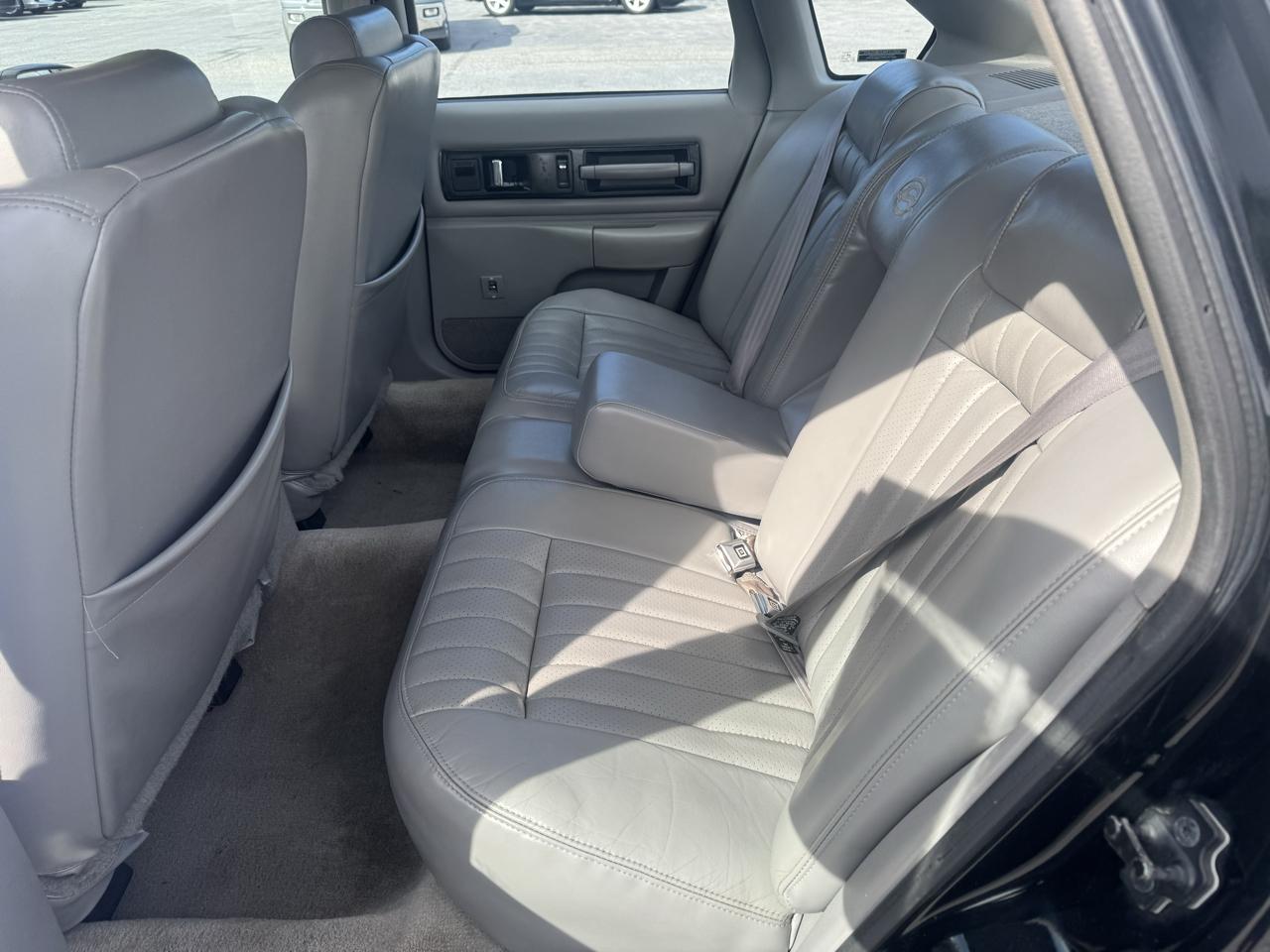 Chevrolet Caprice Classic/Impala SS 4dr Sedan LS 1994