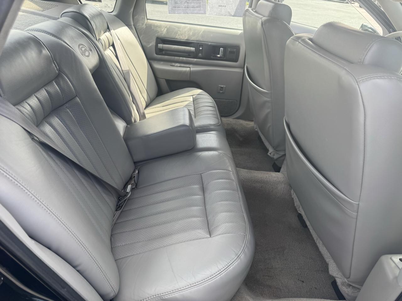 Chevrolet Caprice Classic/Impala SS 4dr Sedan LS 1994