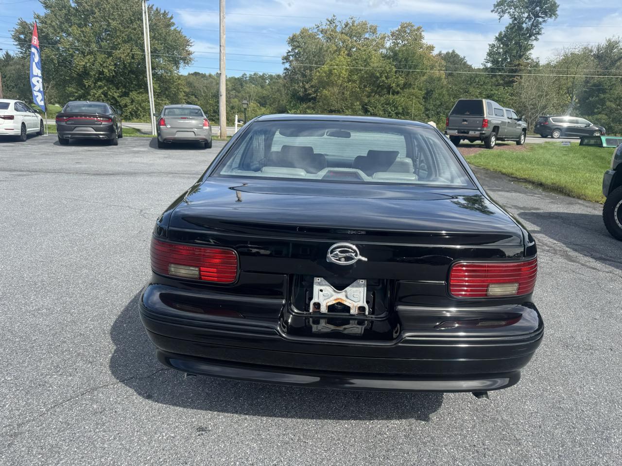 Chevrolet Caprice Classic/Impala SS 4dr Sedan LS 1994