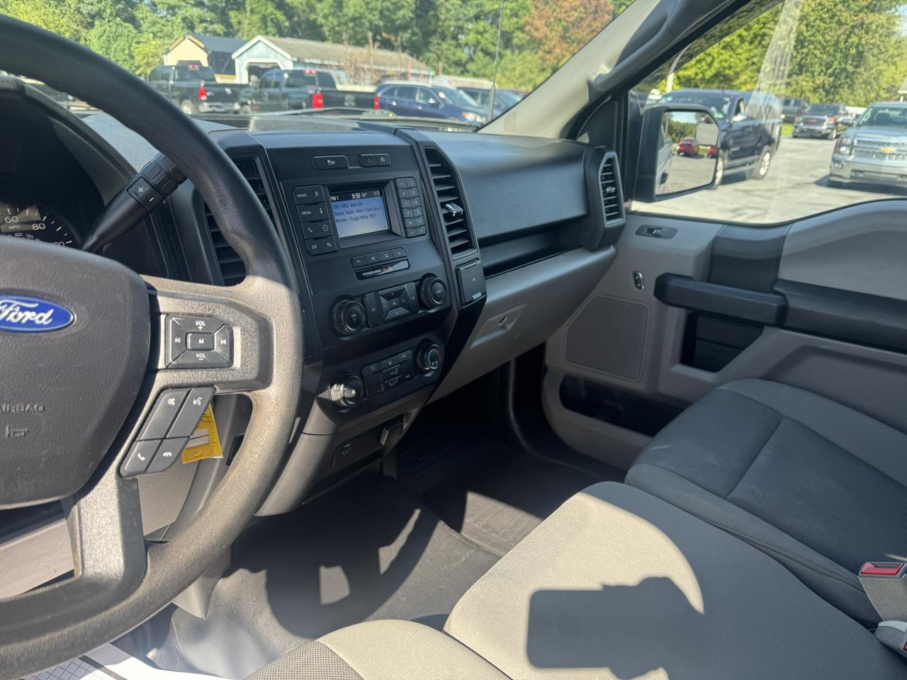 Ford F-150 XLT 4WD Reg Cab 8' Box 2020