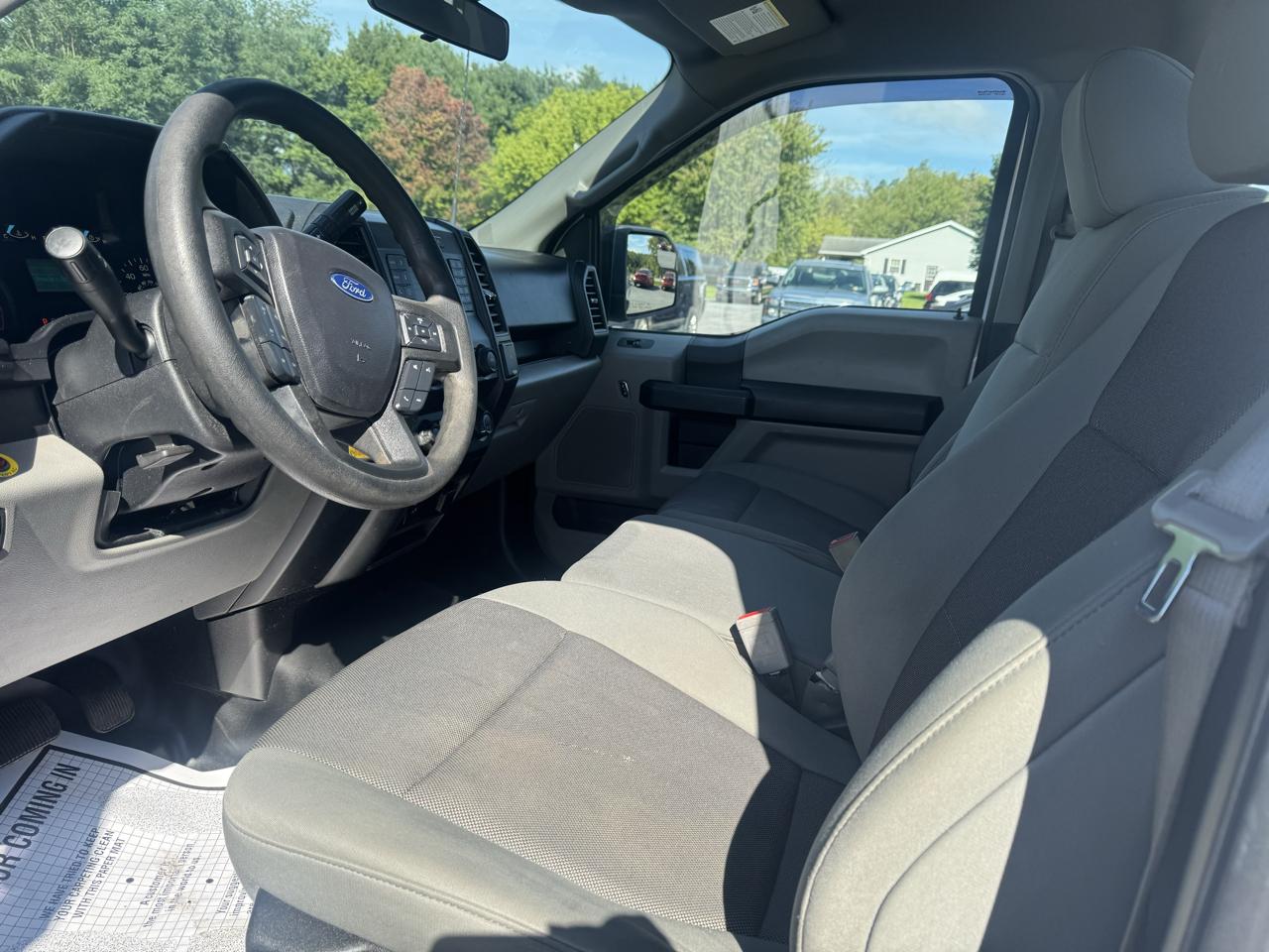 Ford F-150 XLT 4WD Reg Cab 8' Box 2020