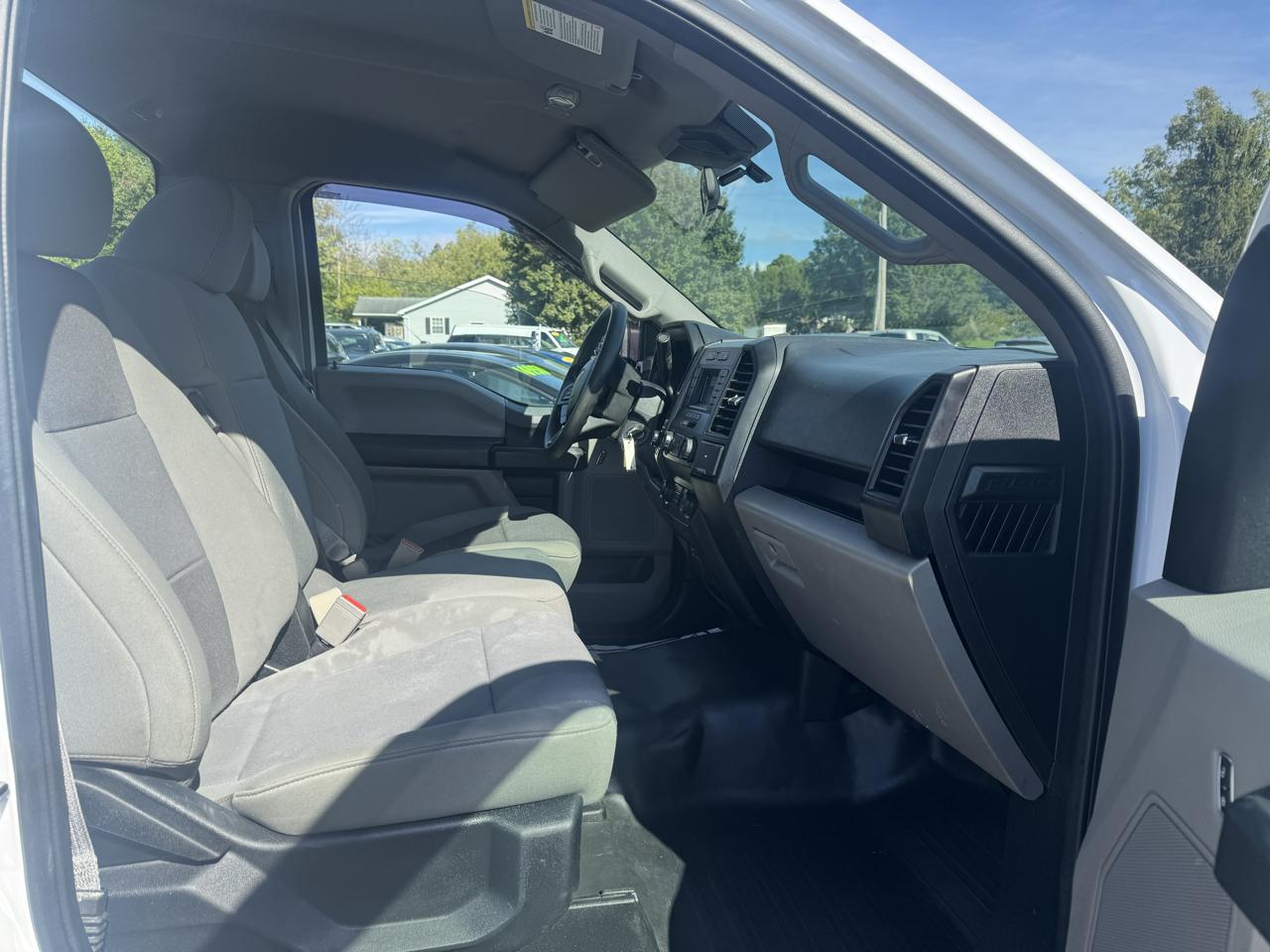 Ford F-150 XLT 4WD Reg Cab 8' Box 2020