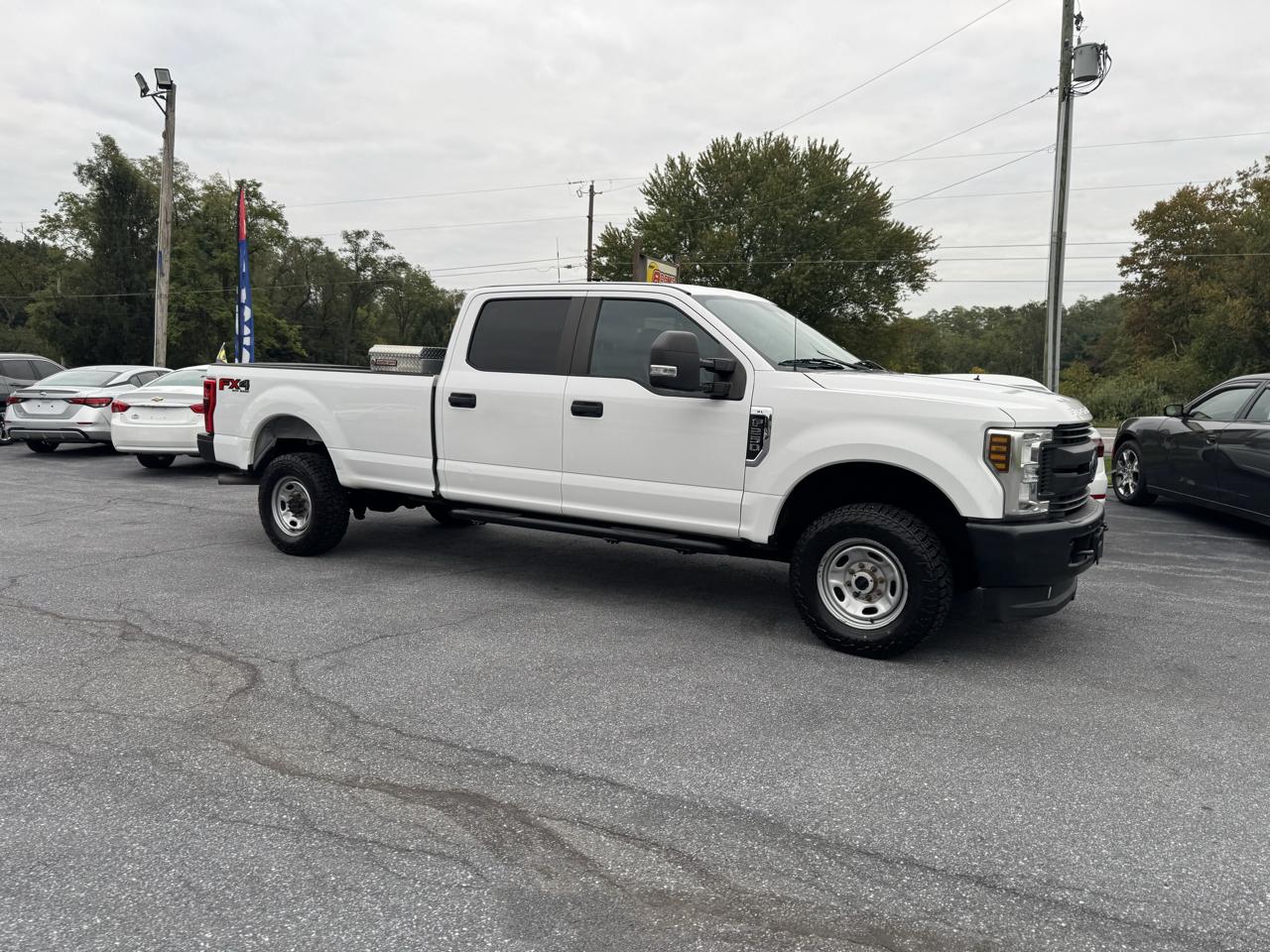 Ford Super Duty F-250 SRW XL 4WD Crew Cab 8' Box 2019