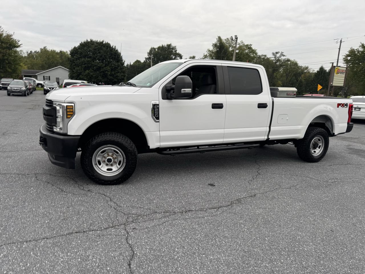 Ford Super Duty F-250 SRW XL 4WD Crew Cab 8' Box 2019
