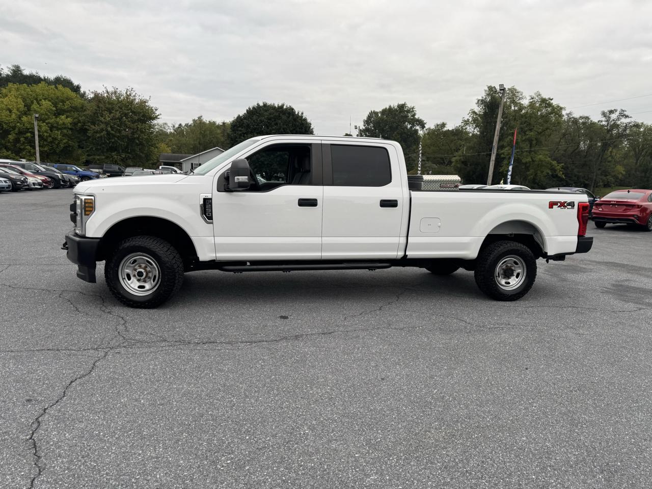 Ford Super Duty F-250 SRW XL 4WD Crew Cab 8' Box 2019