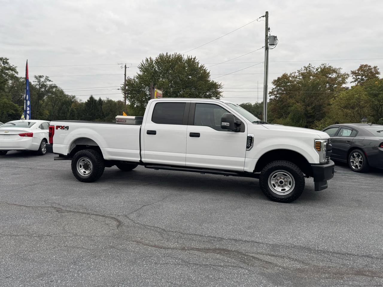 Ford Super Duty F-250 SRW XL 4WD Crew Cab 8' Box 2019