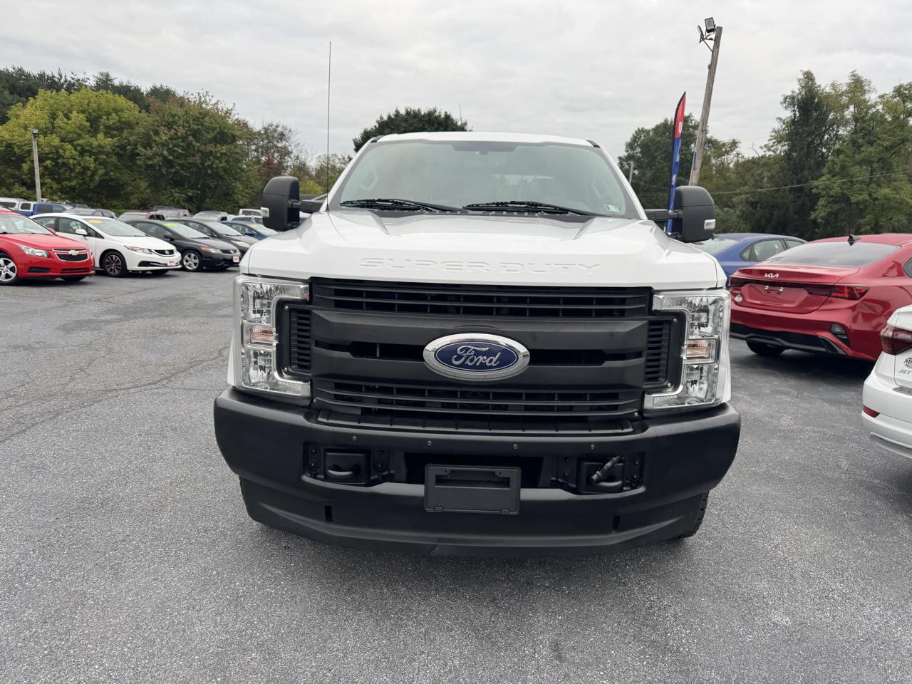 Ford Super Duty F-250 SRW XL 4WD Crew Cab 8' Box 2019