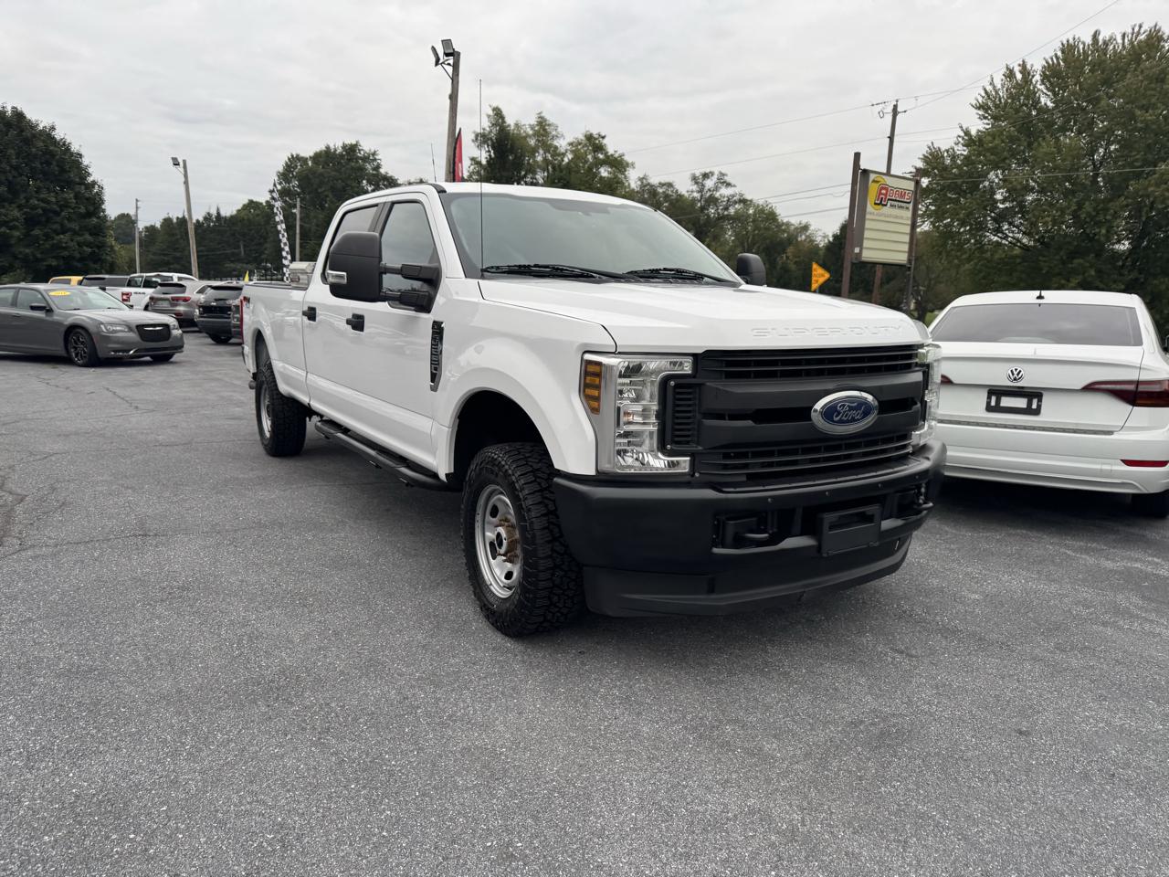 Ford Super Duty F-250 SRW XL 4WD Crew Cab 8' Box 2019