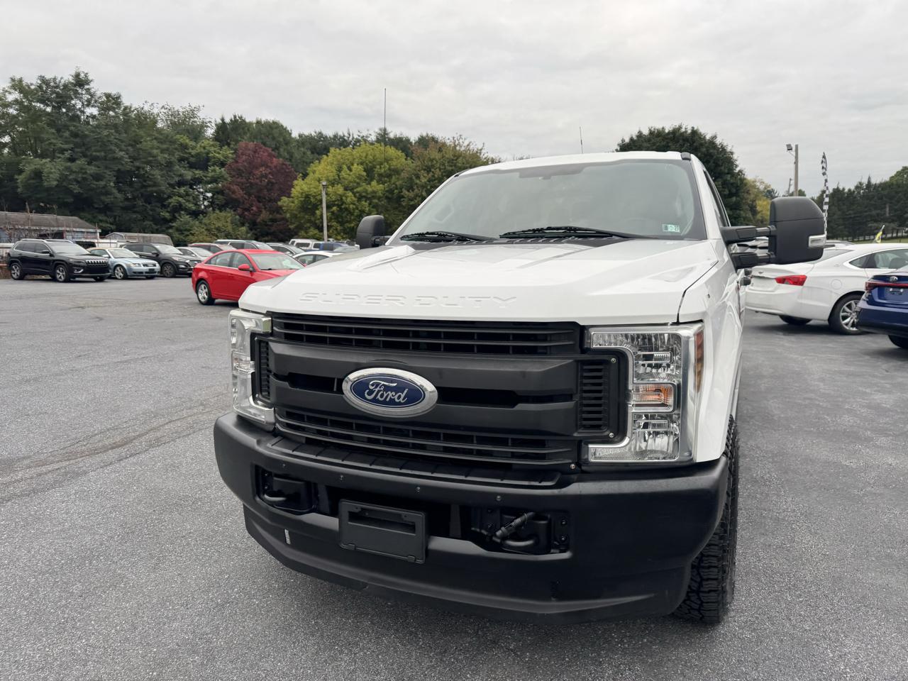 Ford Super Duty F-250 SRW XL 4WD Crew Cab 8' Box 2019