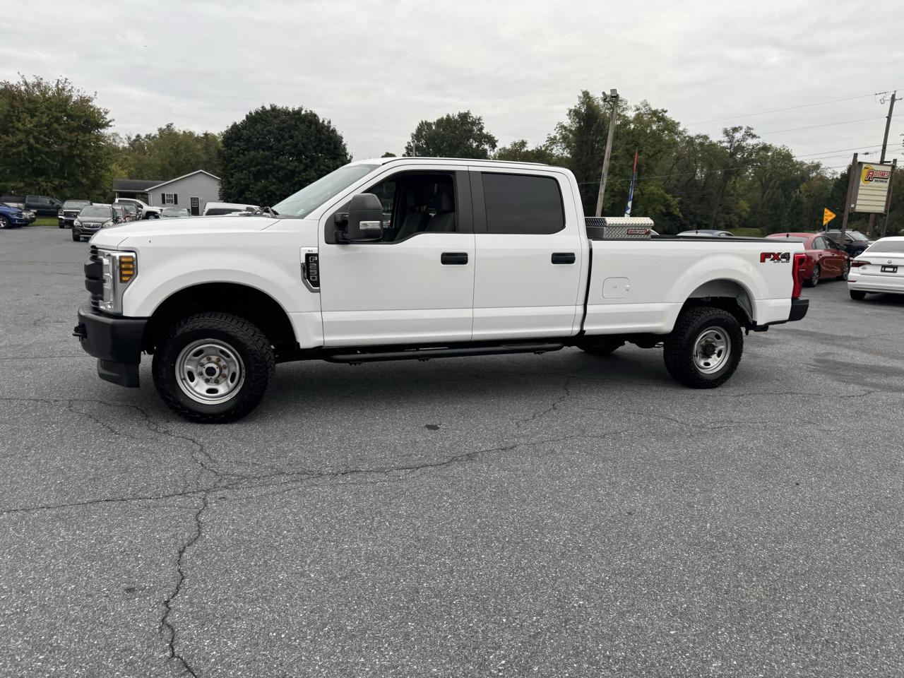 Ford Super Duty F-250 SRW XL 4WD Crew Cab 8' Box 2019