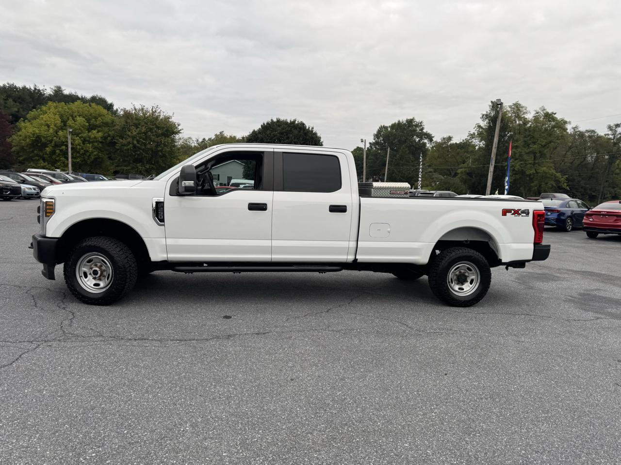 Ford Super Duty F-250 SRW XL 4WD Crew Cab 8' Box 2019