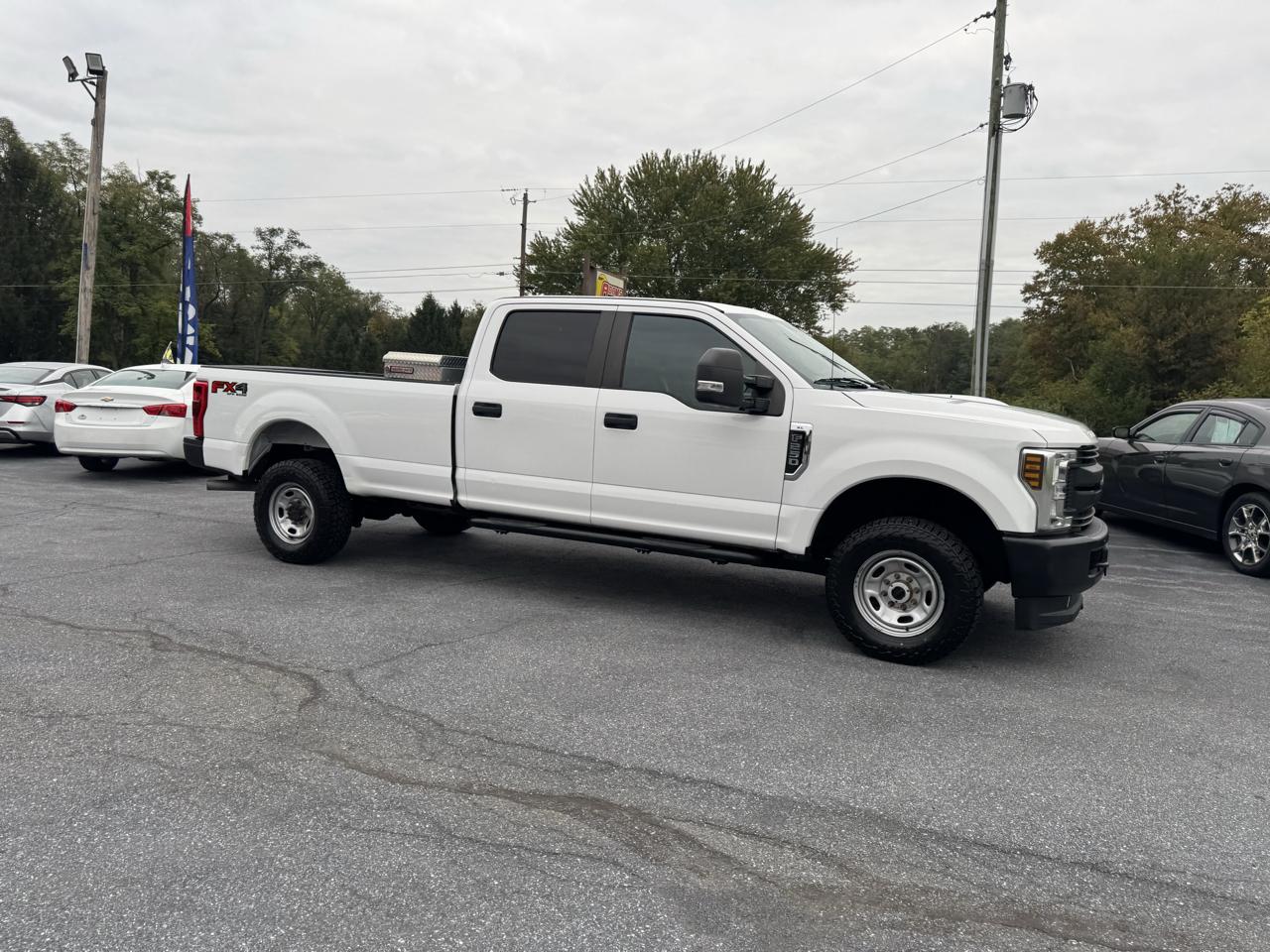 Ford Super Duty F-250 SRW XL 4WD Crew Cab 8' Box 2019
