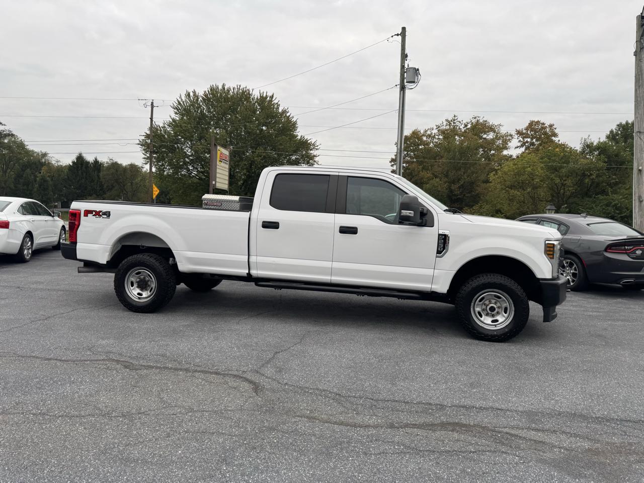 Ford Super Duty F-250 SRW XL 4WD Crew Cab 8' Box 2019