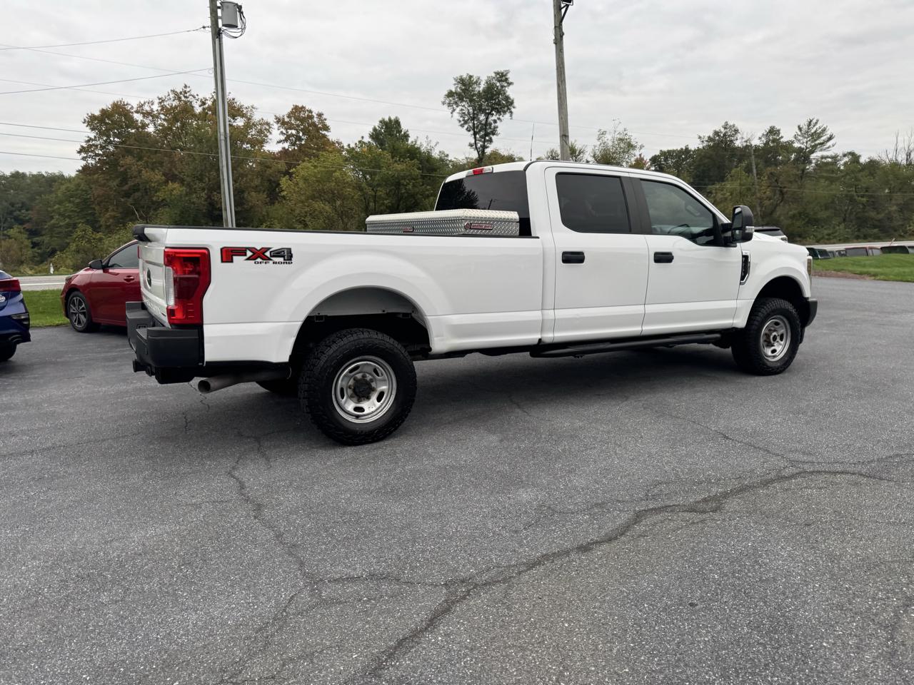 Ford Super Duty F-250 SRW XL 4WD Crew Cab 8' Box 2019