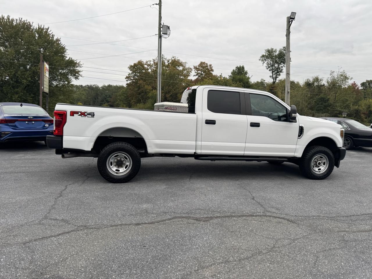 Ford Super Duty F-250 SRW XL 4WD Crew Cab 8' Box 2019