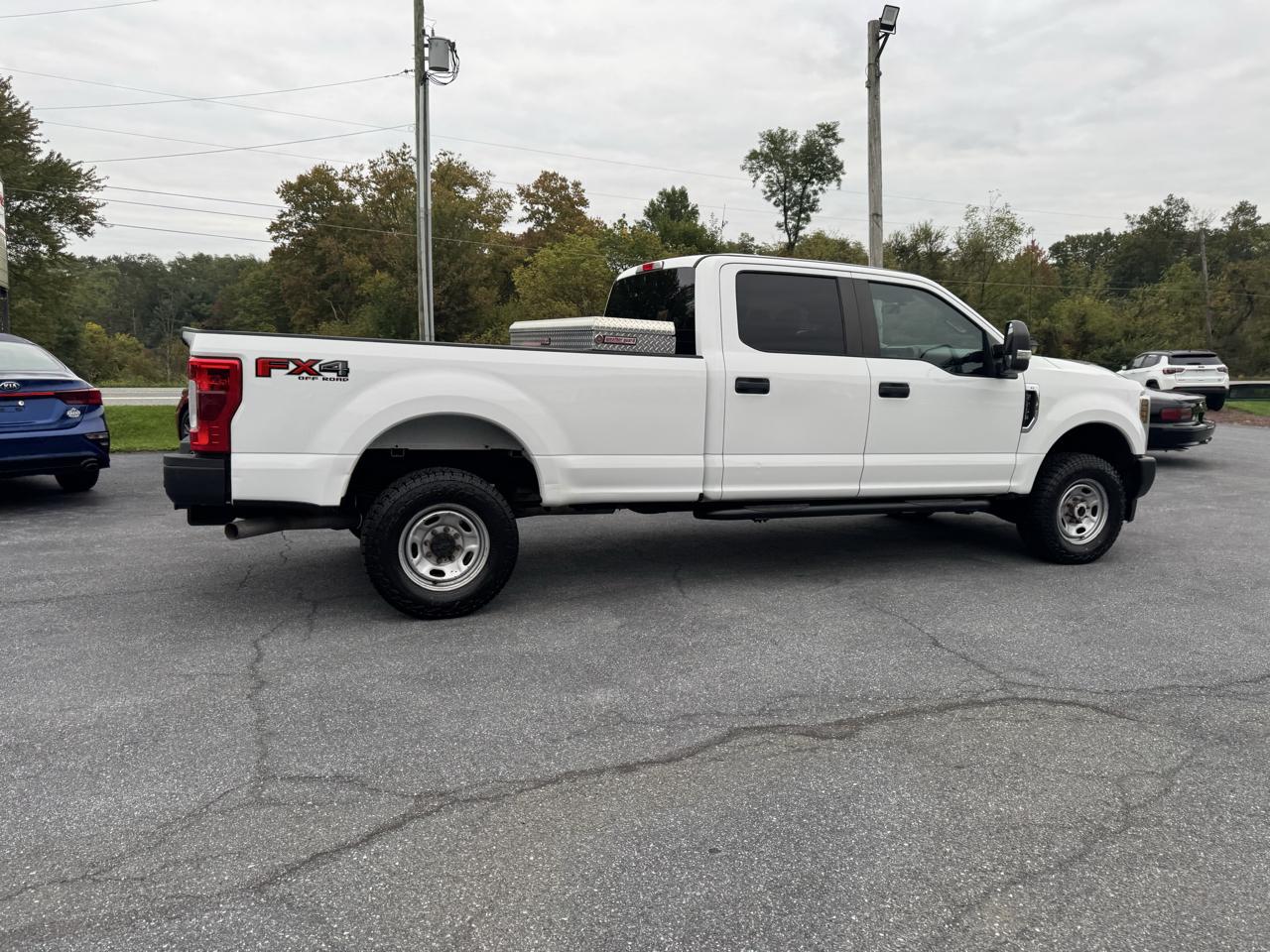 Ford Super Duty F-250 SRW XL 4WD Crew Cab 8' Box 2019
