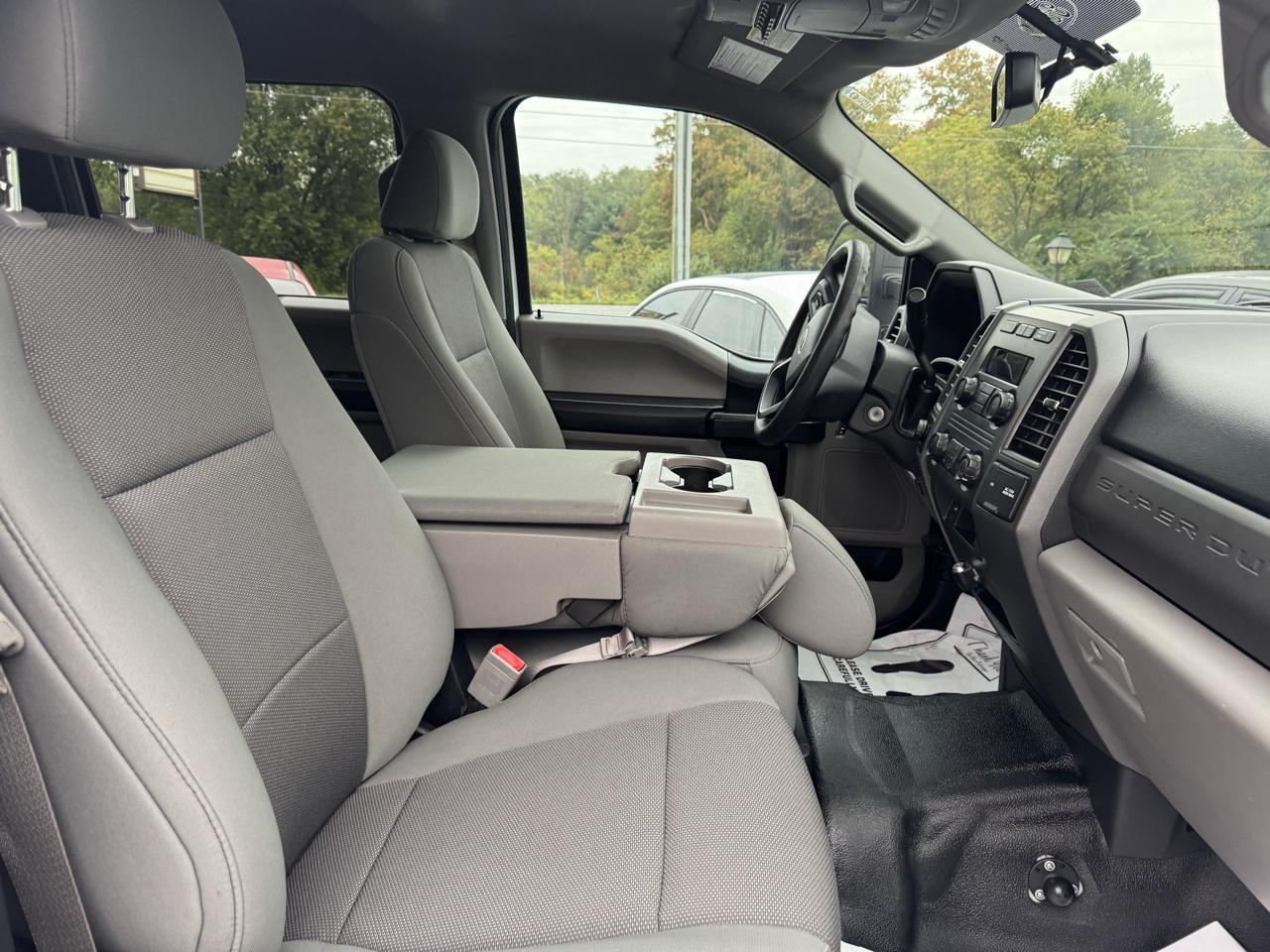 Ford Super Duty F-250 SRW XL 4WD Crew Cab 8' Box 2019