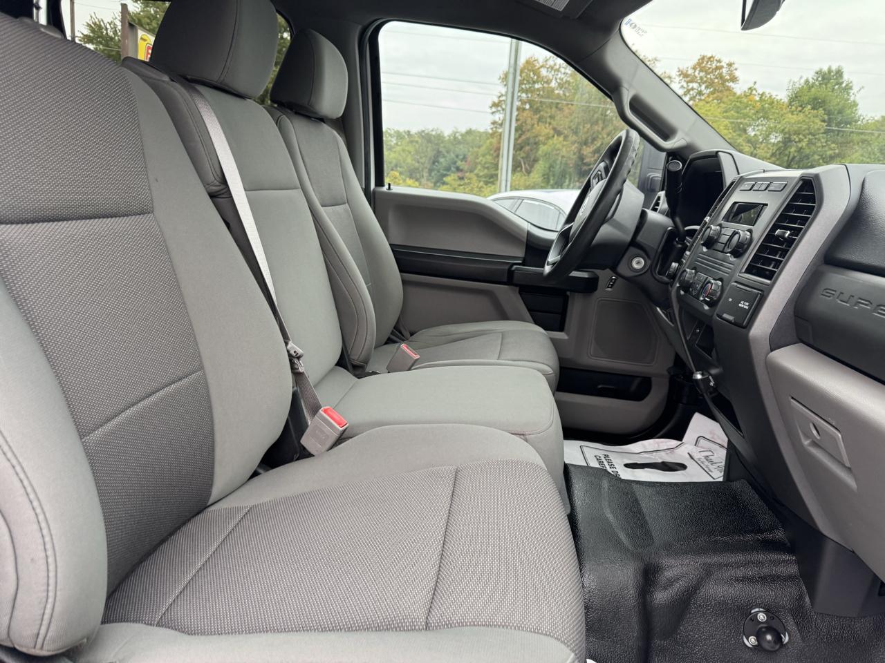 Ford Super Duty F-250 SRW XL 4WD Crew Cab 8' Box 2019