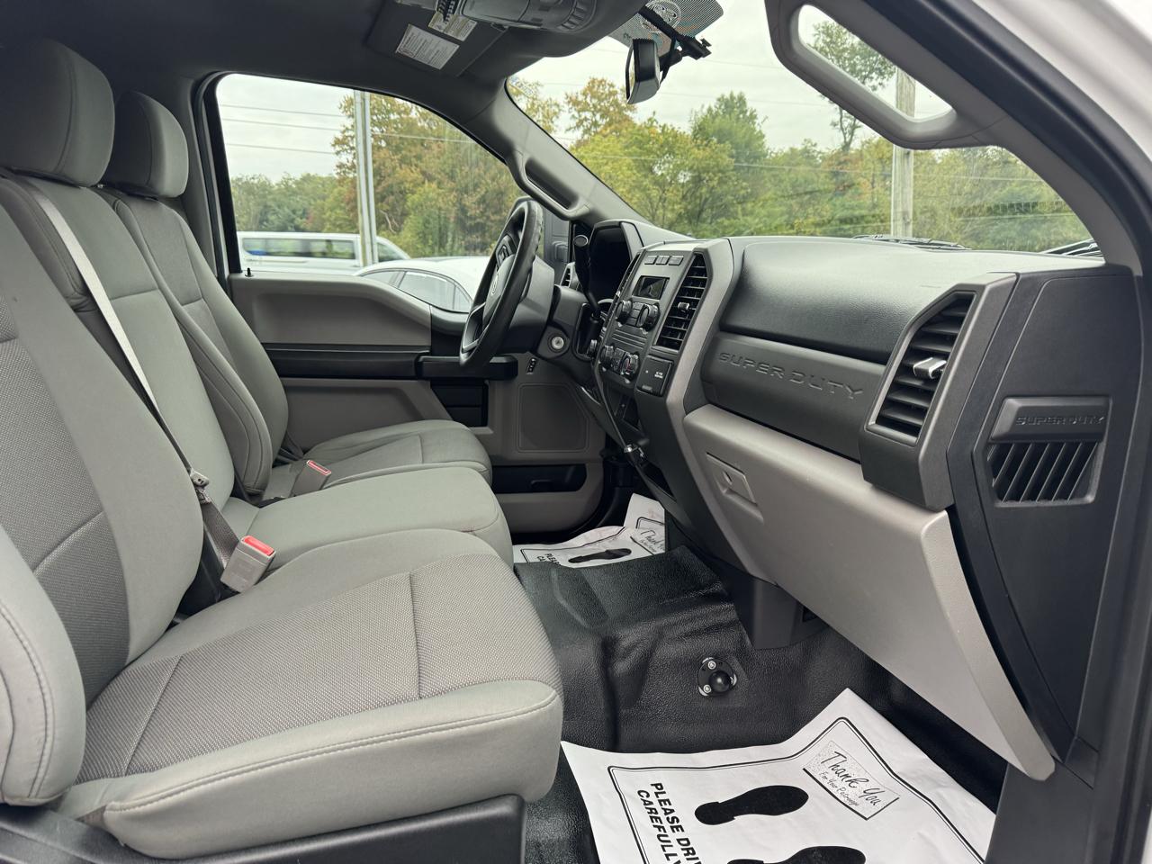 Ford Super Duty F-250 SRW XL 4WD Crew Cab 8' Box 2019