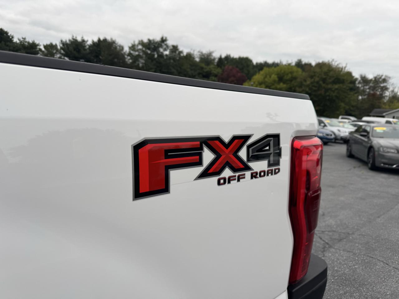Ford Super Duty F-250 SRW XL 4WD Crew Cab 8' Box 2019