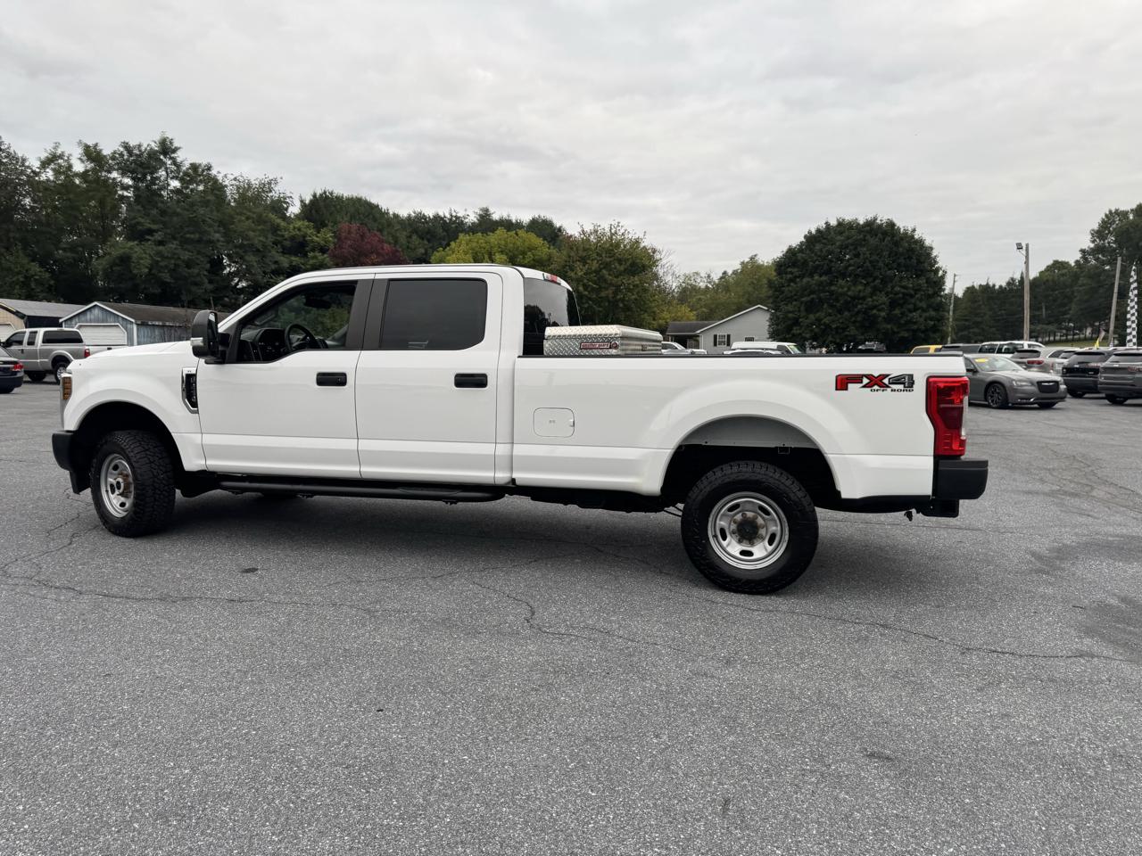 Ford Super Duty F-250 SRW XL 4WD Crew Cab 8' Box 2019