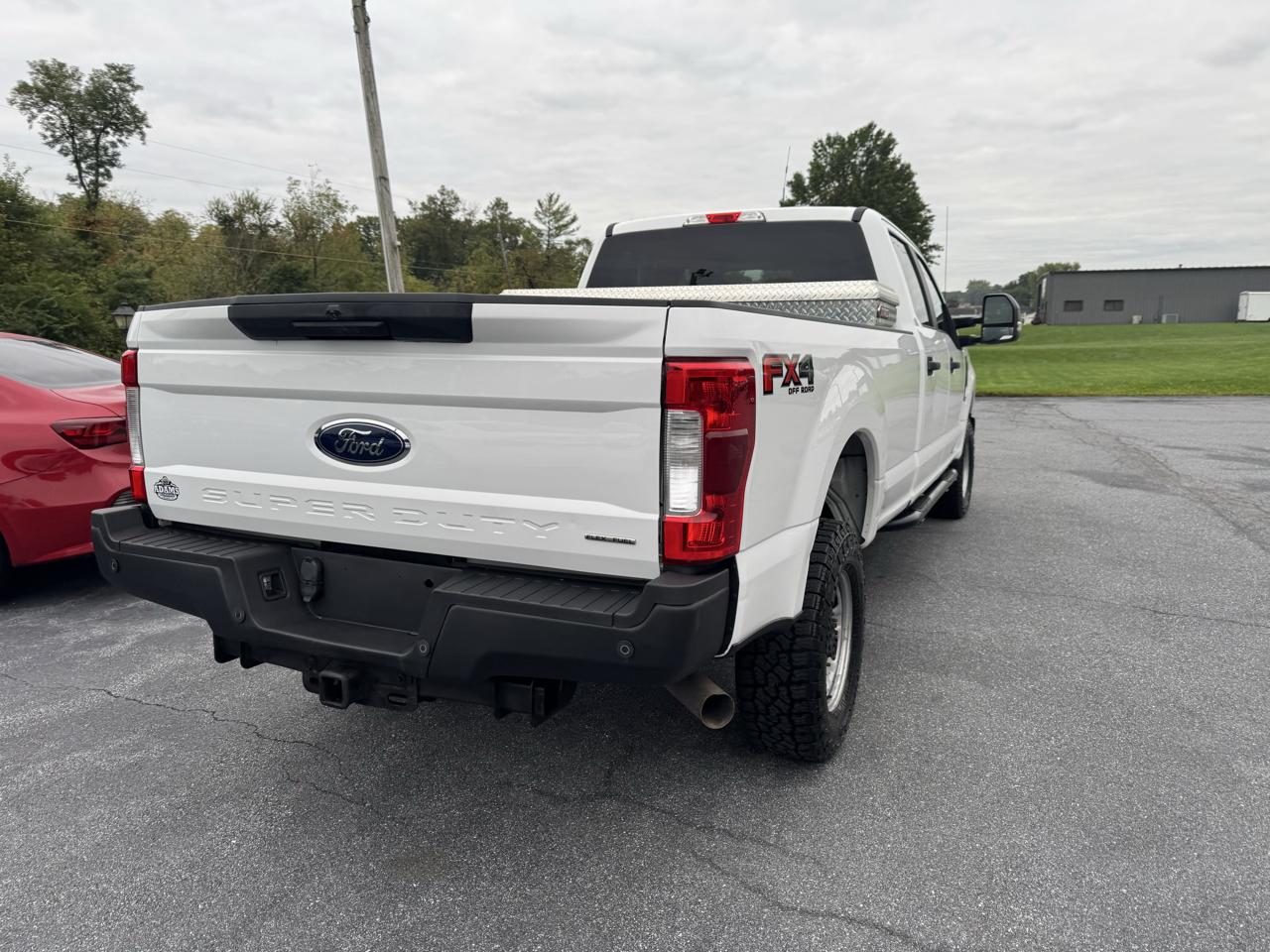 Ford Super Duty F-250 SRW XL 4WD Crew Cab 8' Box 2019