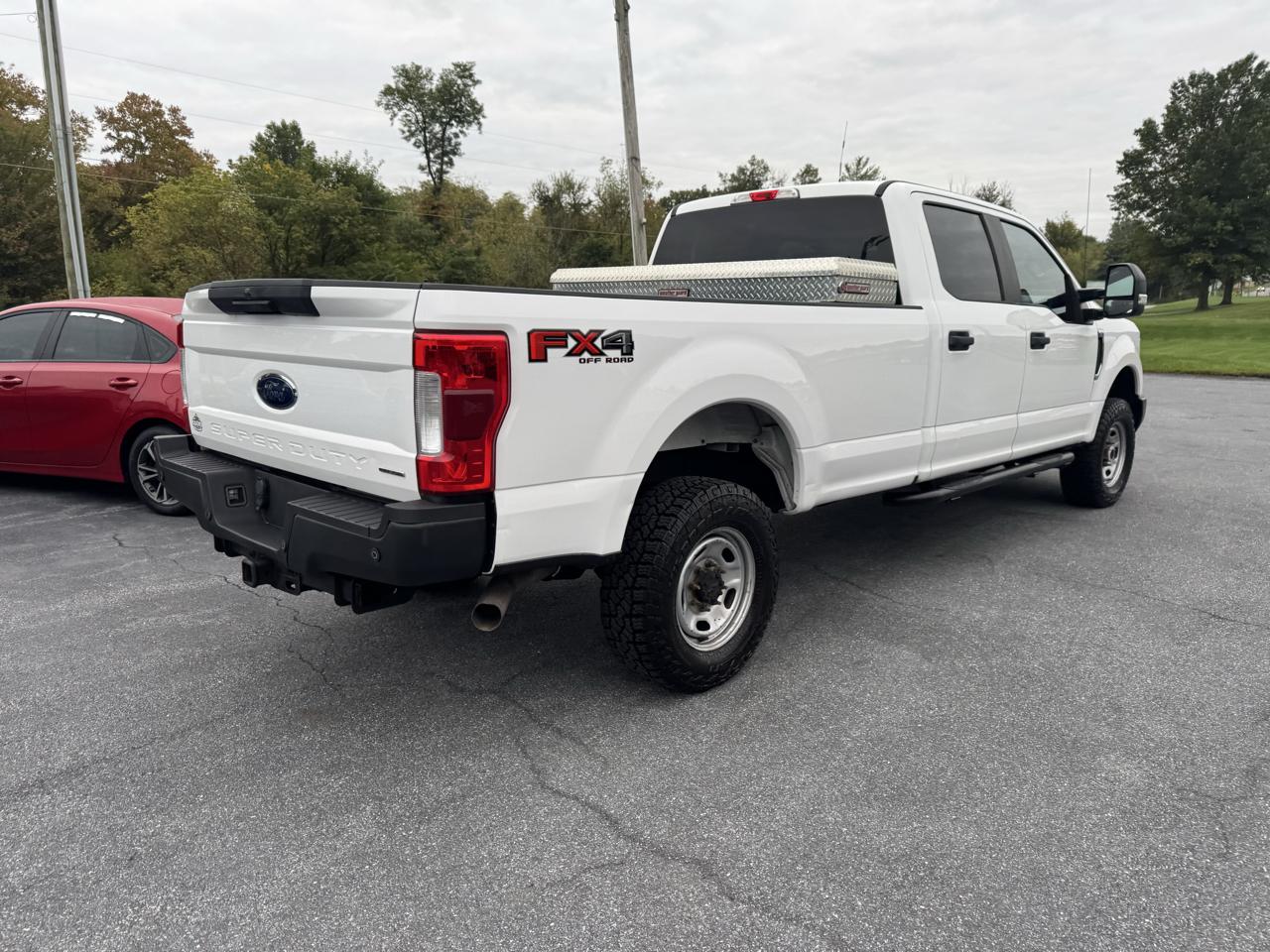Ford Super Duty F-250 SRW XL 4WD Crew Cab 8' Box 2019