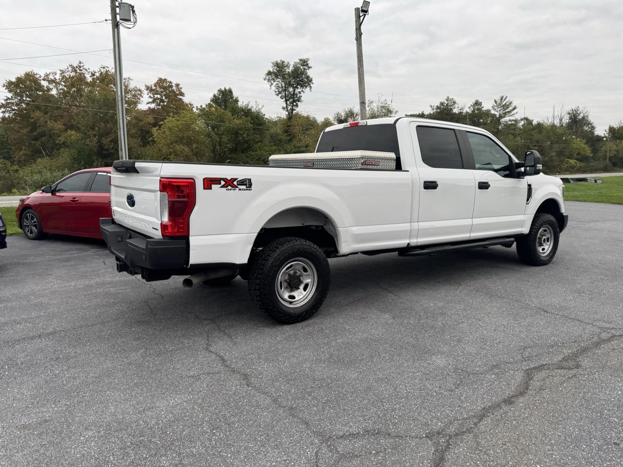 Ford Super Duty F-250 SRW XL 4WD Crew Cab 8' Box 2019