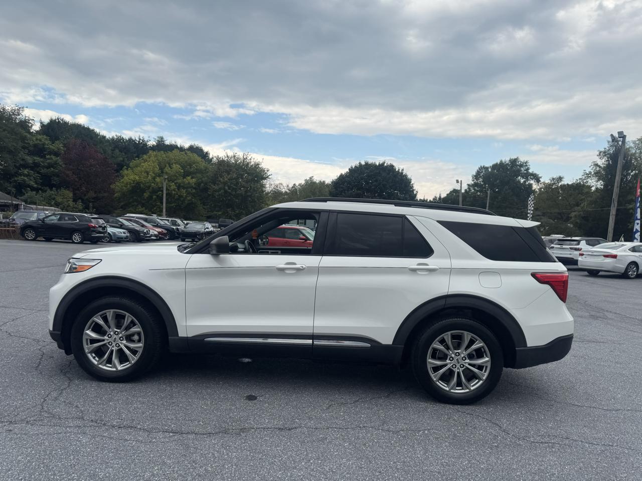 Ford Explorer XLT 4WD 2020