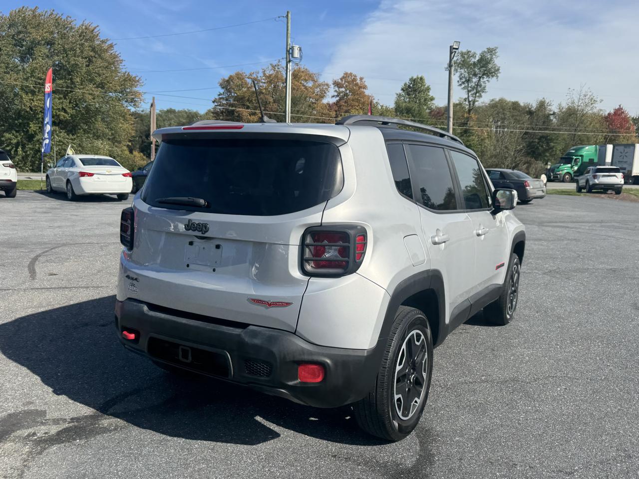 Jeep Renegade photo 37