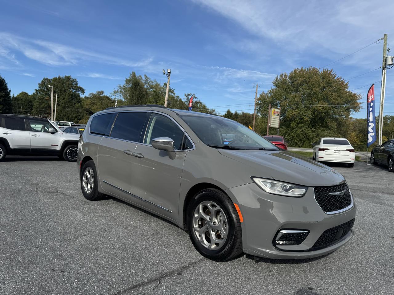 Chrysler Pacifica Limited FWD 2022