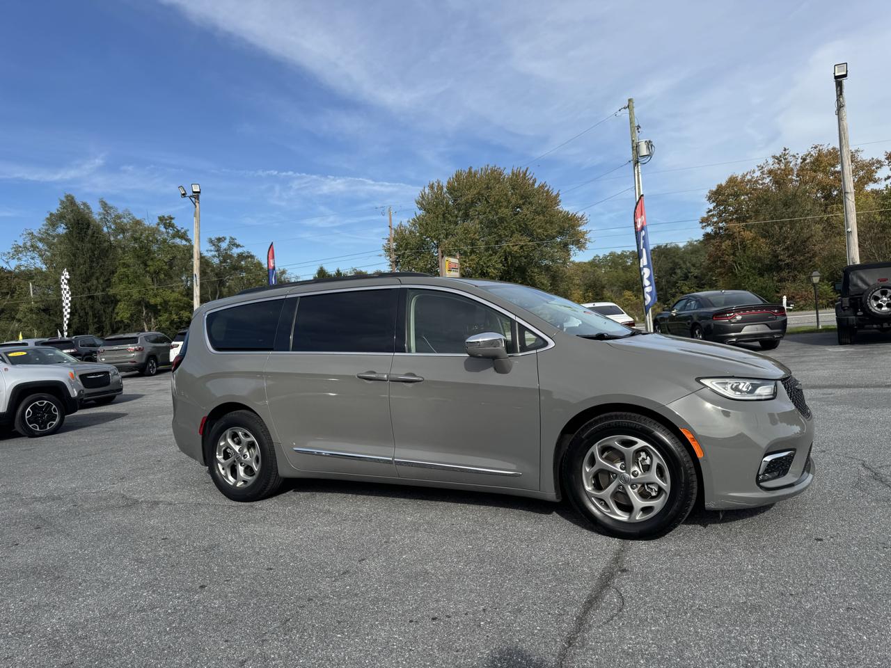 Chrysler Pacifica Limited FWD 2022