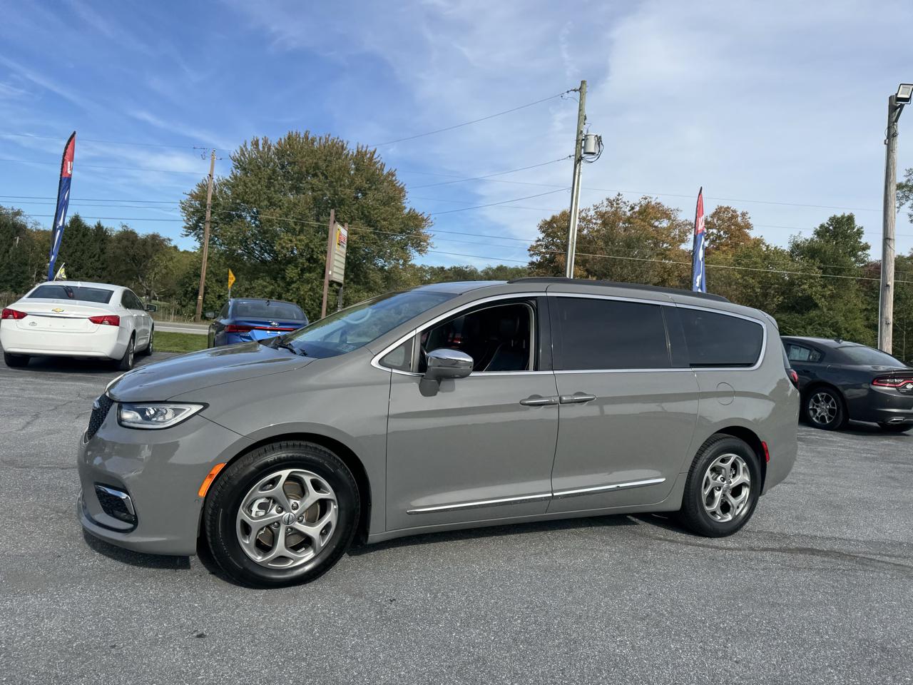 Chrysler Pacifica Limited FWD 2022