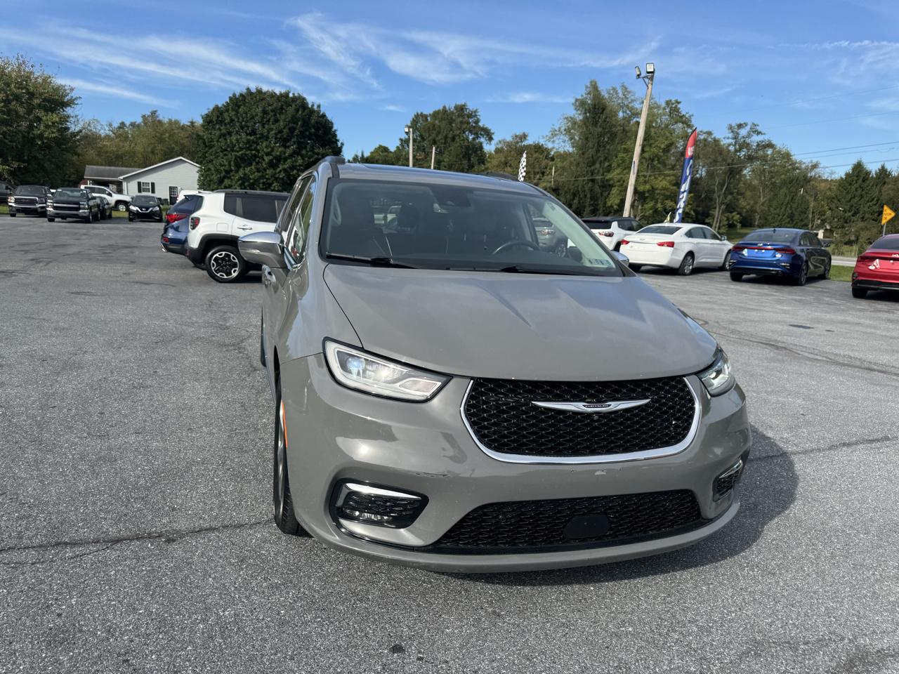Chrysler Pacifica Limited FWD 2022
