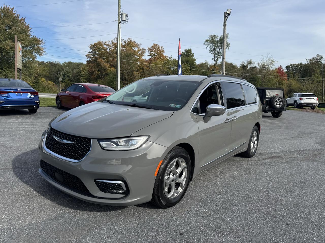 Chrysler Pacifica Limited FWD 2022