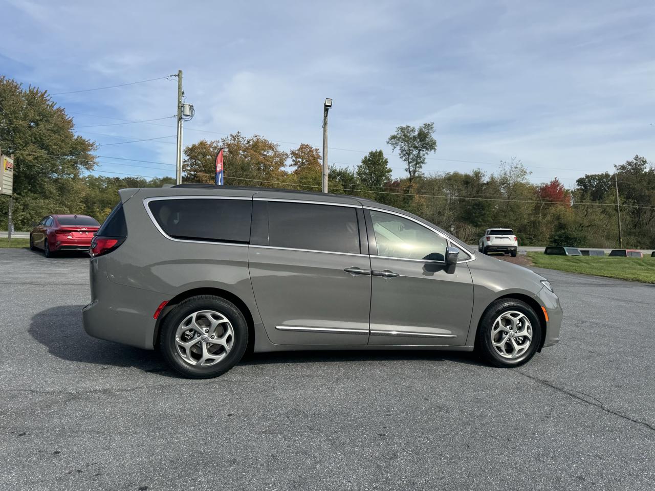 Chrysler Pacifica Limited FWD 2022