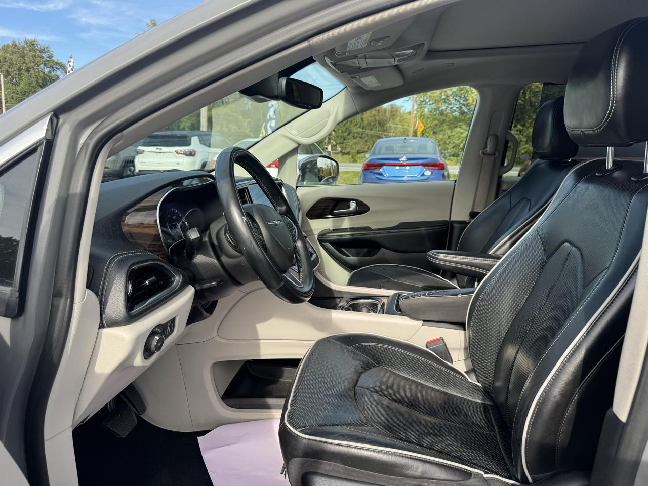 Chrysler Pacifica Limited FWD 2022