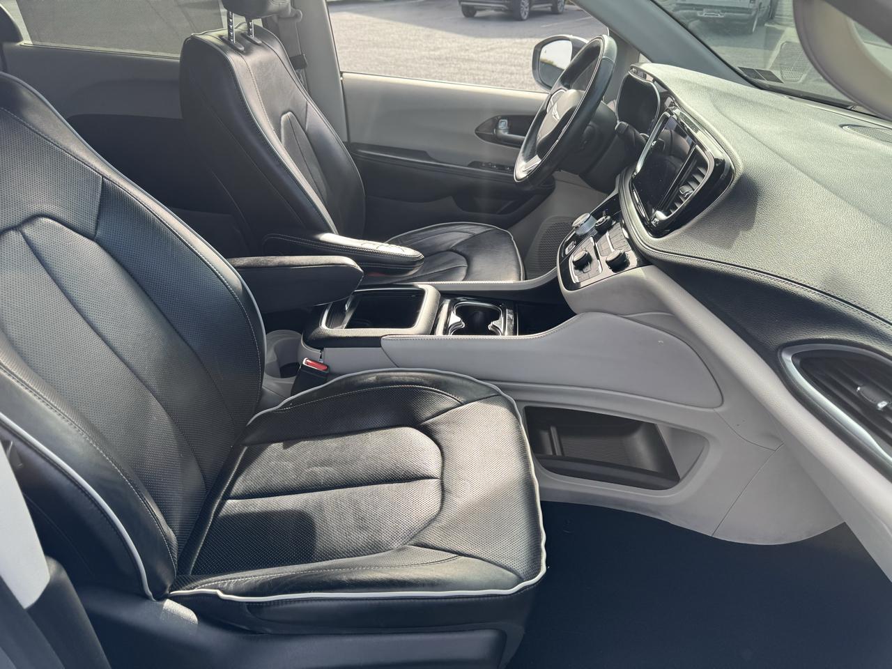 Chrysler Pacifica Limited FWD 2022
