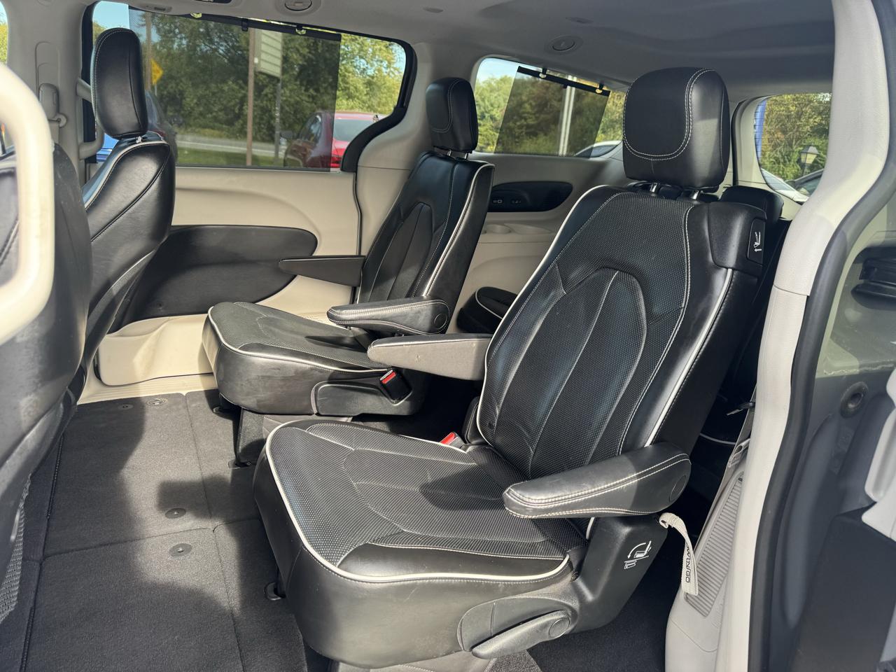 Chrysler Pacifica Limited FWD 2022
