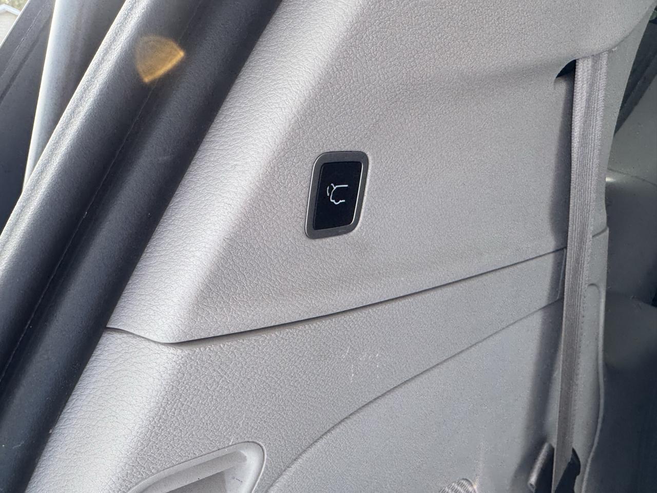 Chrysler Pacifica Limited FWD 2022