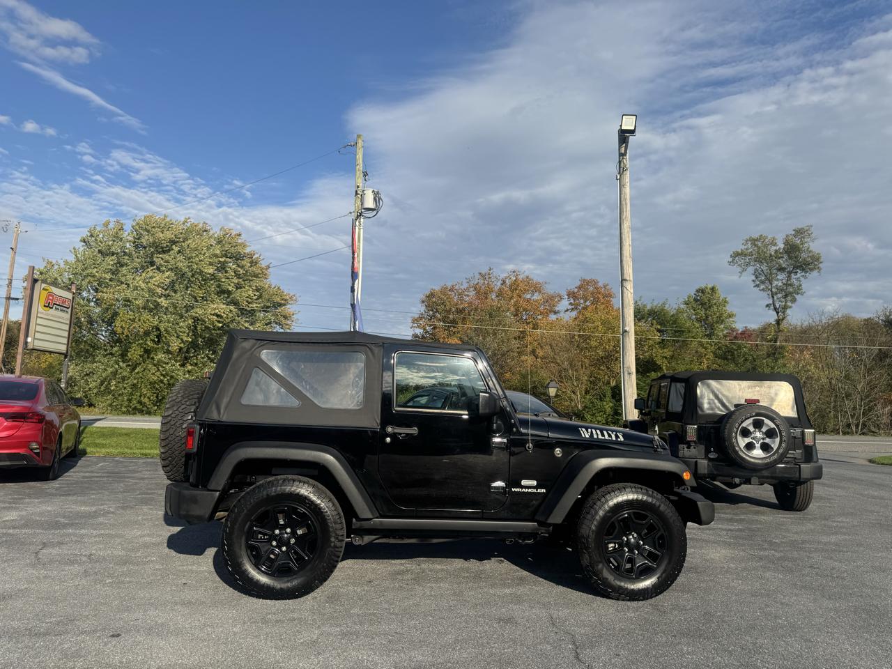 Jeep Wrangler 4WD 2dr Willys Wheeler 2016