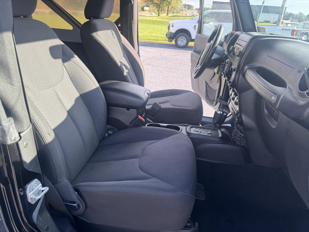 Jeep Wrangler 4WD 2dr Willys Wheeler 2016