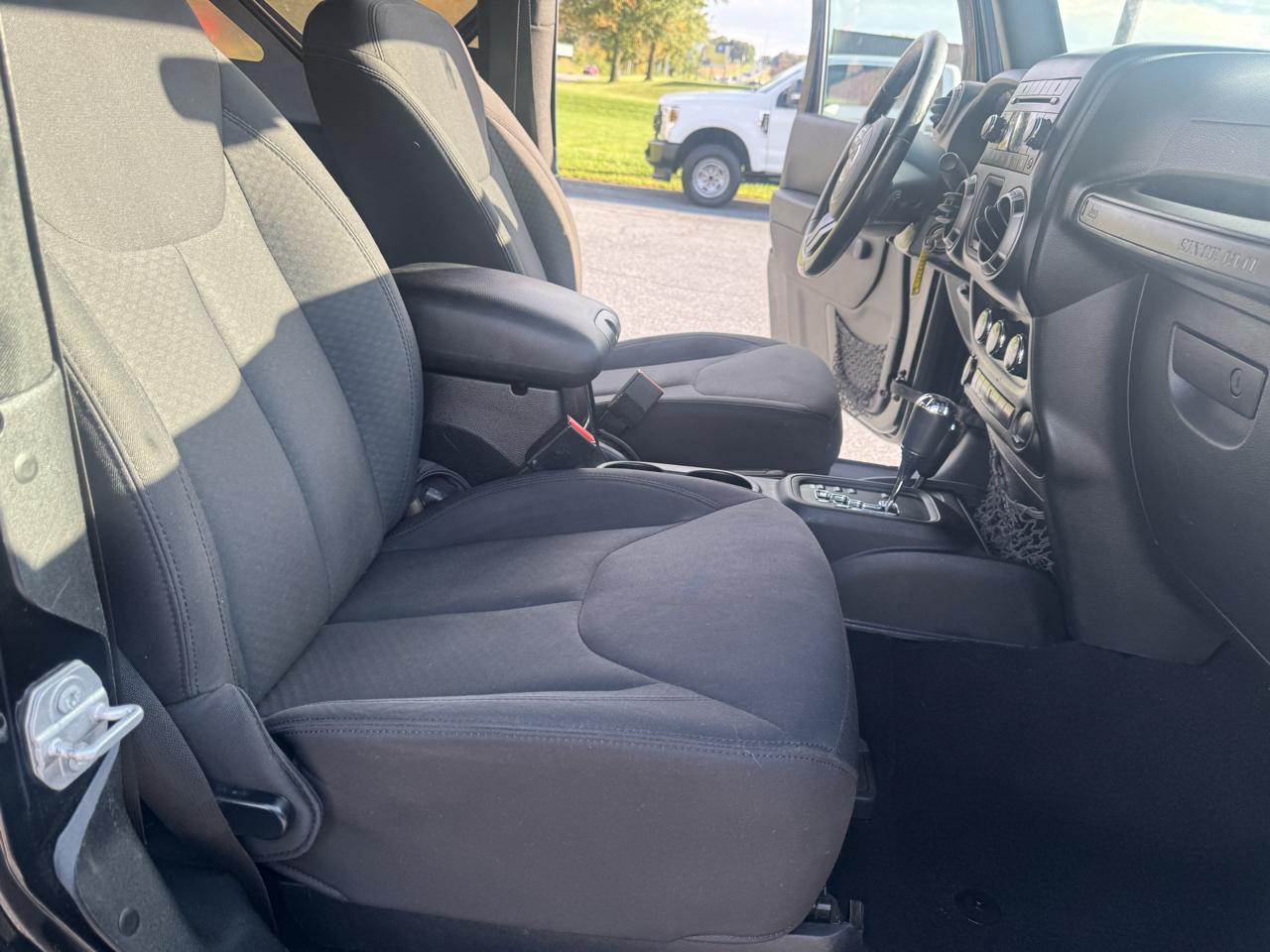 Jeep Wrangler 4WD 2dr Willys Wheeler 2016