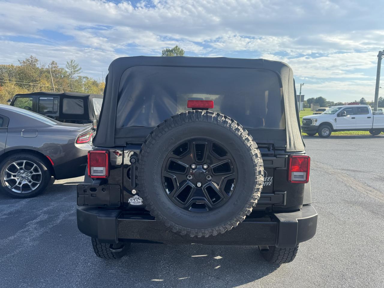 Jeep Wrangler 4WD 2dr Willys Wheeler 2016