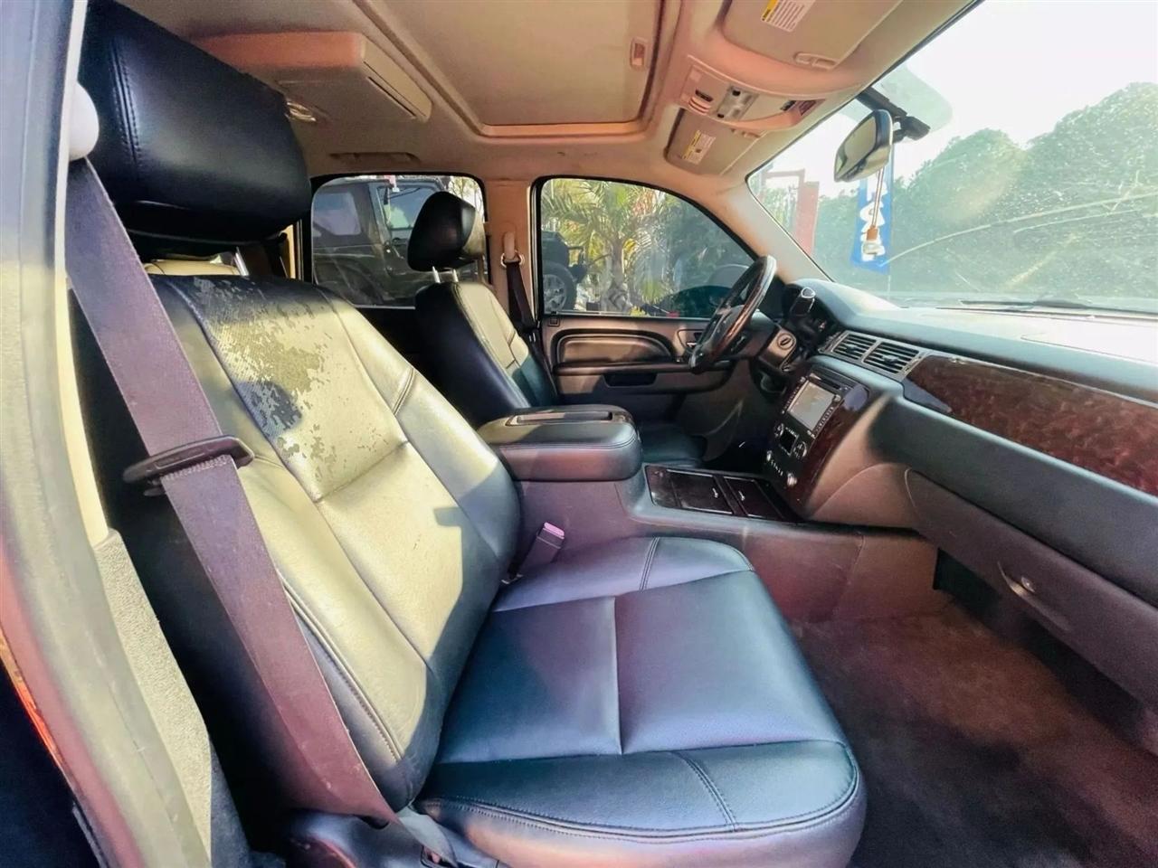 GMC Yukon Denali 4WD 2012