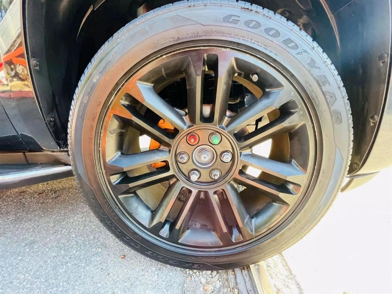 GMC Yukon Denali 4WD 2012