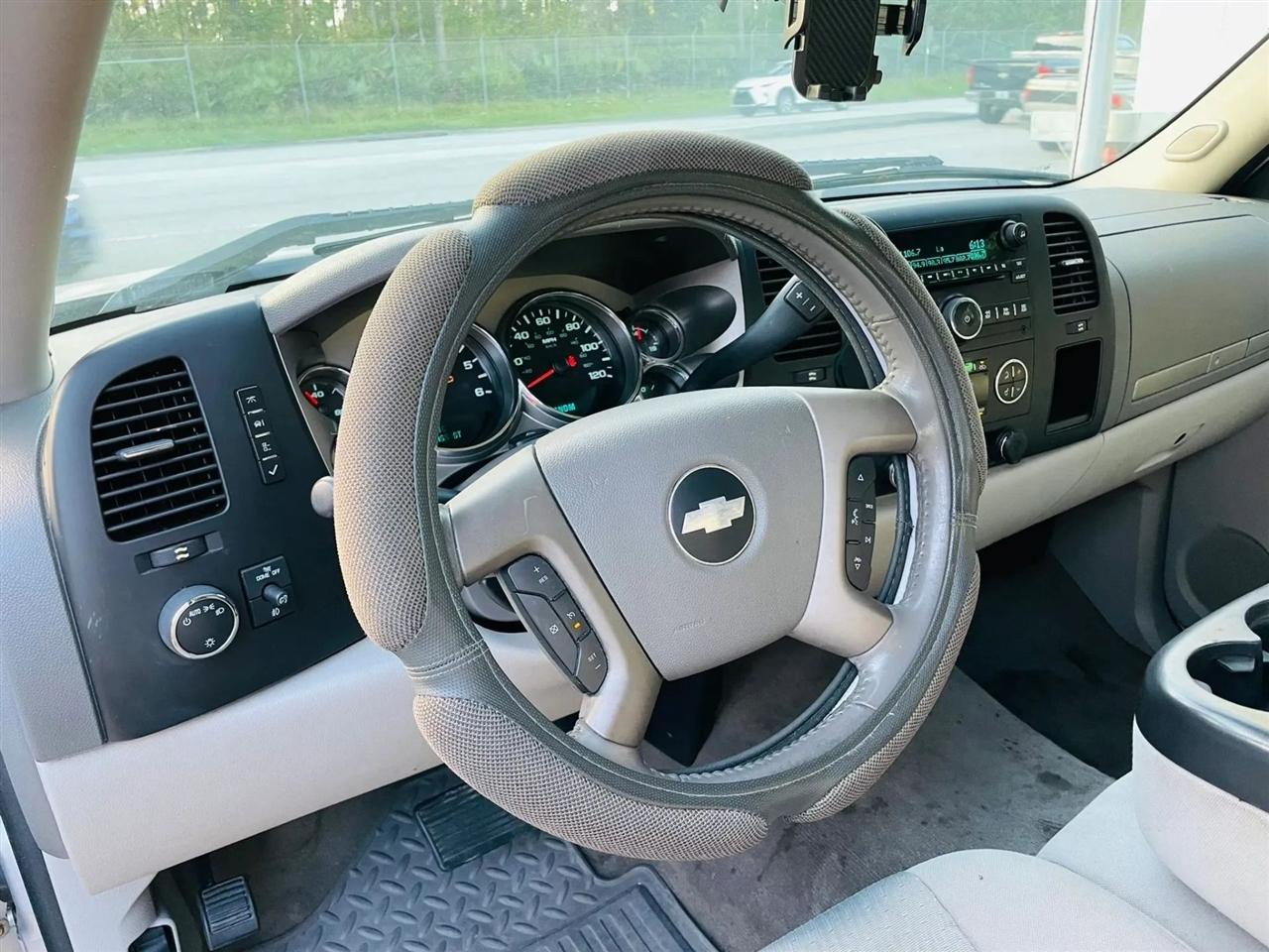 Chevrolet Silverado 1500 LT Crew Cab 2WD 2013