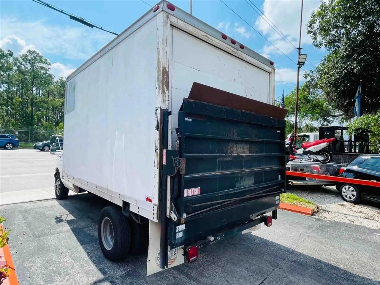 Ford Econoline E-450 2000